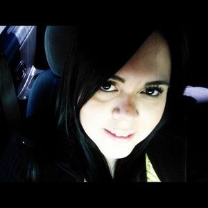 Meet your Posher, Melissa