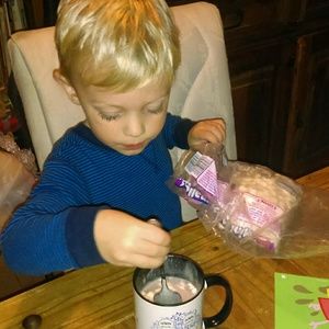 Meet your Posher, Kimlynn