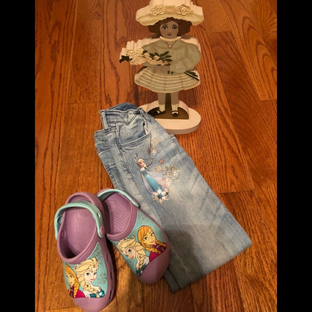 💜EUC 💜Disney Frozen Crocs💜