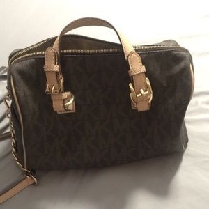 Michael kors purse