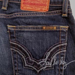 Lucky Brand flare leg, rsw hem, dark denim jeans!