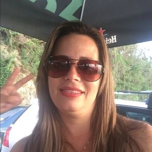 Meet your Posher, Yolanda