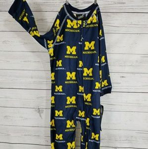 ❌Sold❌Michigan Wolverines blue onesies 24m.