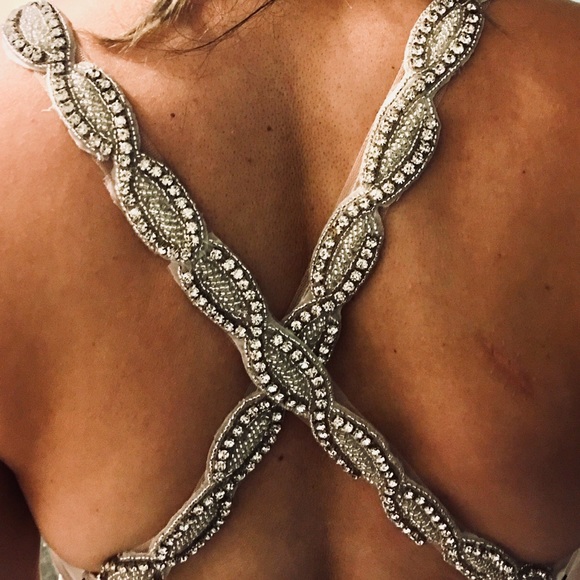 New without tags wedding dress. Never worn - Picture 3 of 7