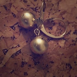 14kt brush gold ball drop earrings w/etched design