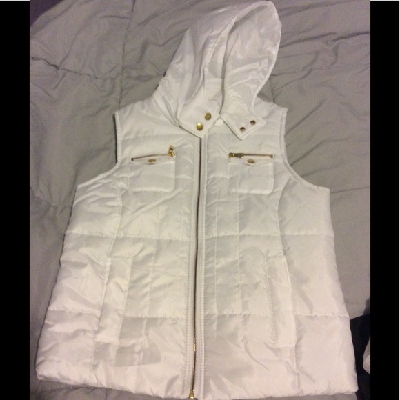 White Chaleco with gold zipper - Picture 1 of 2