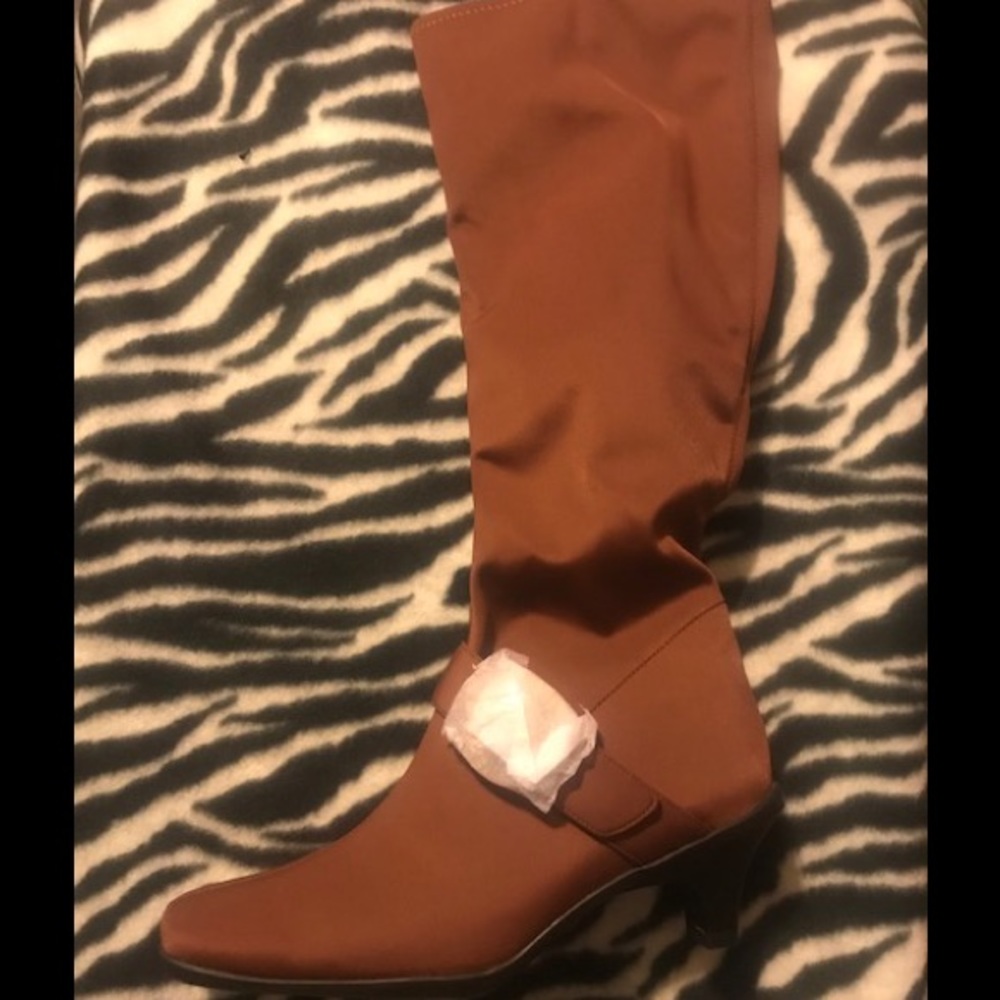 SOLD: Bellini boots