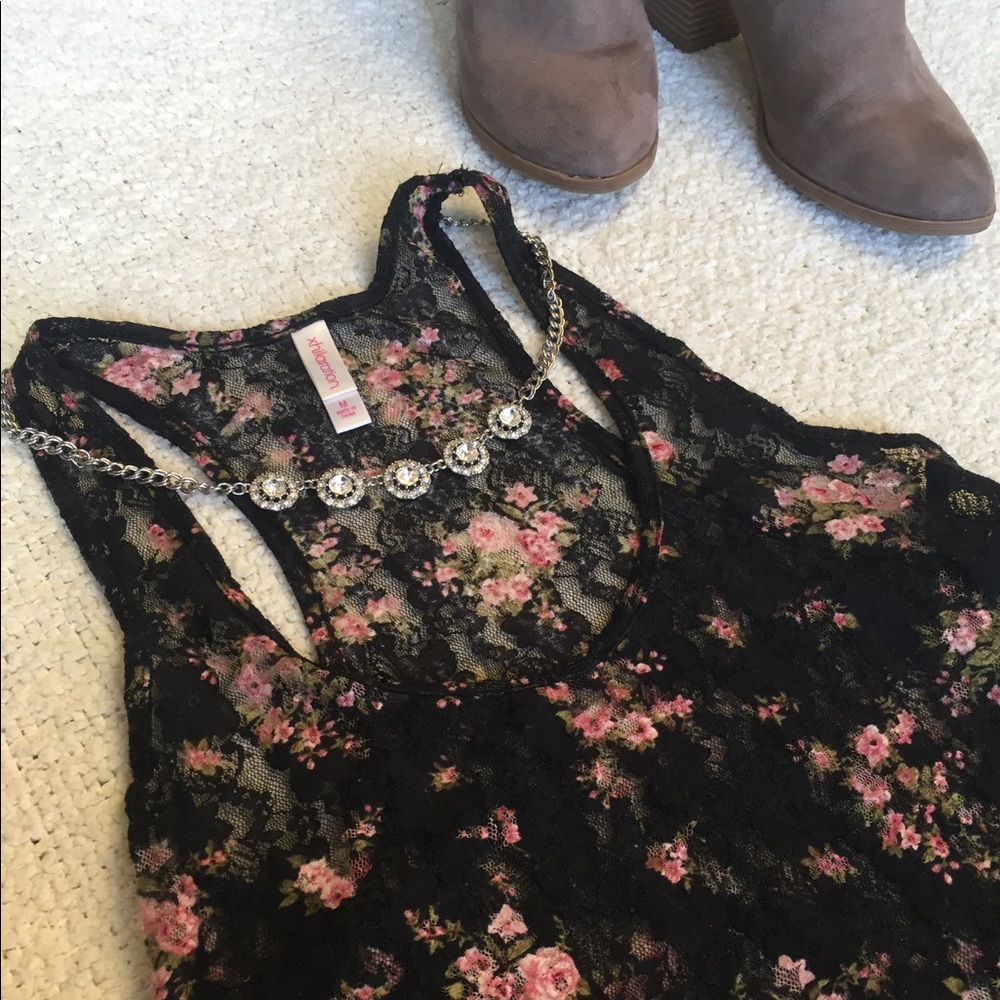 *SOLD* Xhilaration | Floral Lace Tank