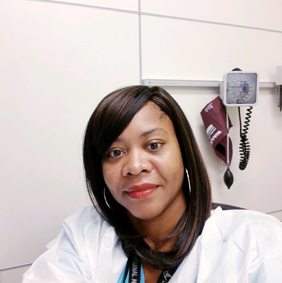 Meet your Posher, Monica - Picture 1 of 1