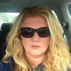 Meet your Posher, Christel