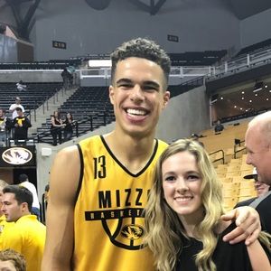 Meet your Posher, Lindley