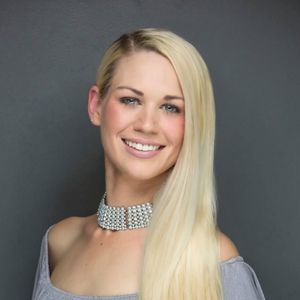 Meet your Posher, Lindsie m