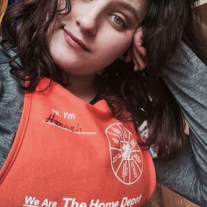 Meet your Posher, Hannah