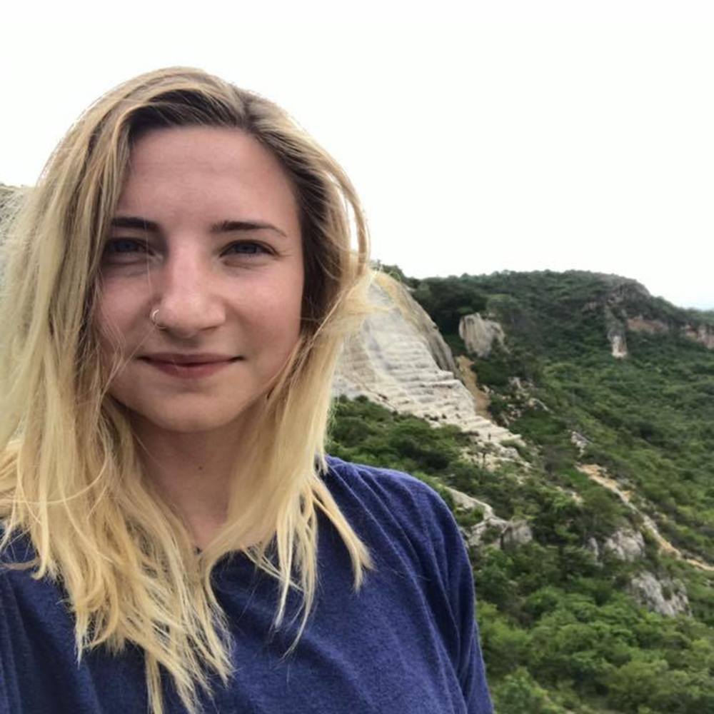 Meet your Posher, Claire