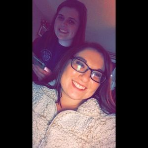 Meet your Posher, Carlee