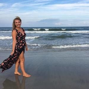 Meet your Posher, Candice