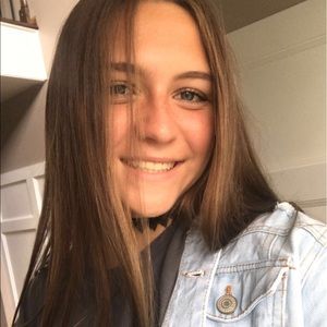 Meet your Posher, Mia