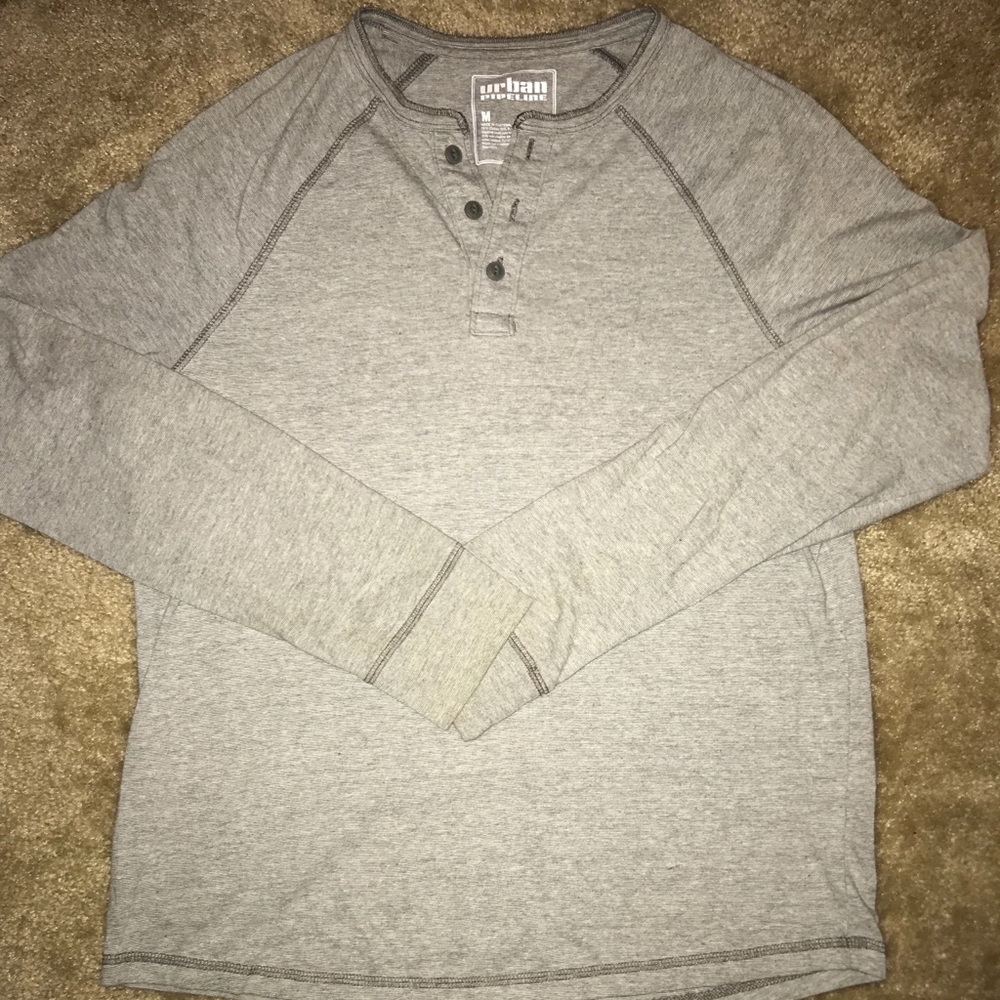 Like New Urban Pipeline Long Sleeve Shirt, Size M.