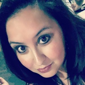 Meet your Posher, Isabel