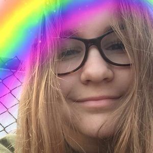 Meet your Posher, Caitlyn