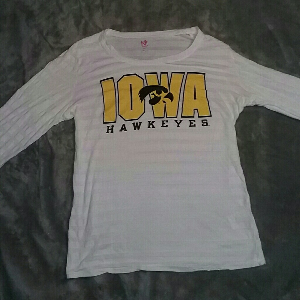 Iowa hawkeyes t shirt