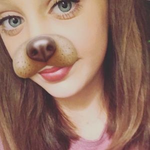 Meet your Posher, Ella