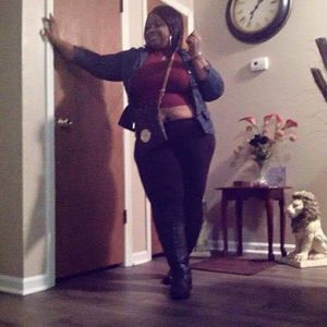 Meet your Posher, Mia