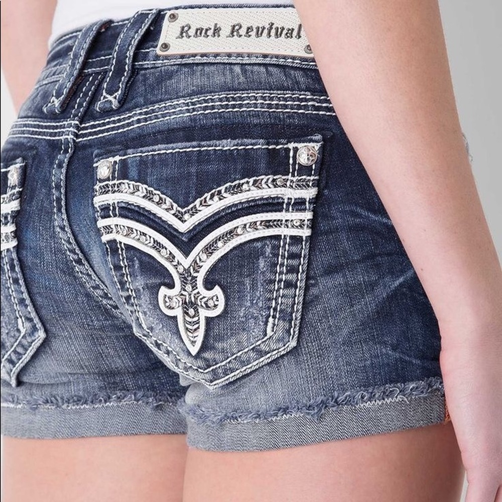 ❤️ISO Rock Revival Brunella Shorts 30