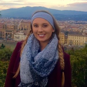 Meet your Posher, Julia