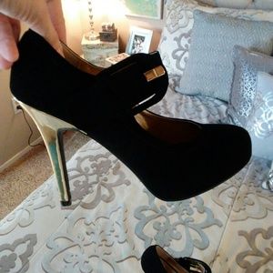 Black Velvet, buckle with gold heel. Never worn.