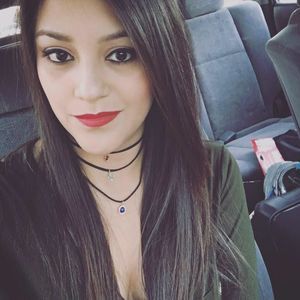 Meet your Posher, Stefanie