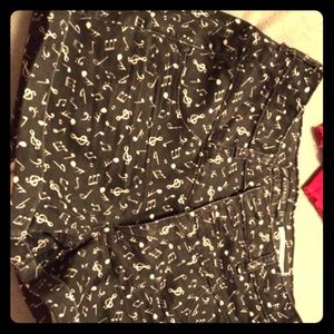 Music note shorts
