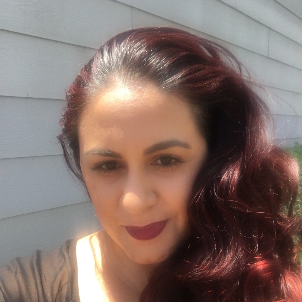 Meet your Posher, Daniella