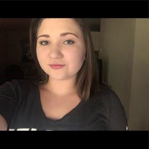 Meet your Posher, Mary-claudette