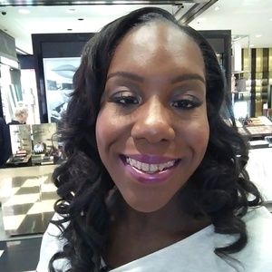 Meet your Posher, Phyllis