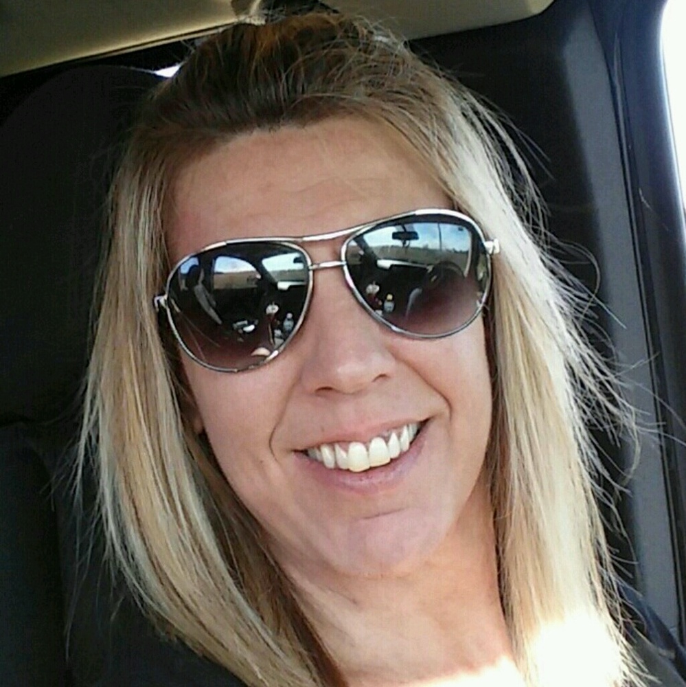 Meet your Posher, Denise