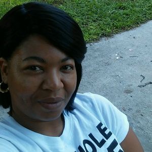 Meet your Posher, Alecia