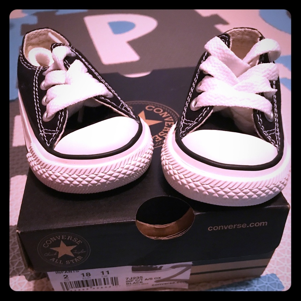 Converse low top baby shoes