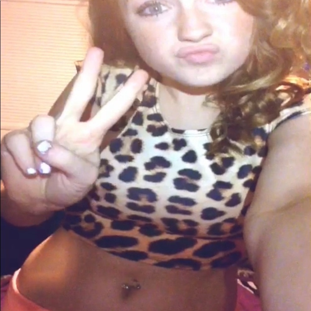 Crop top - Picture 4 of 4