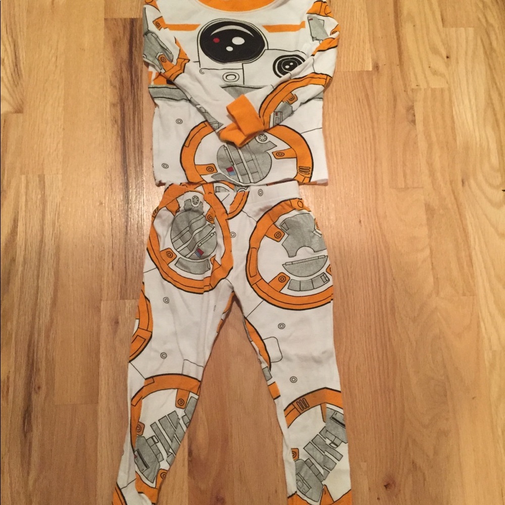 Size 4T Disney BB8 Pajamas