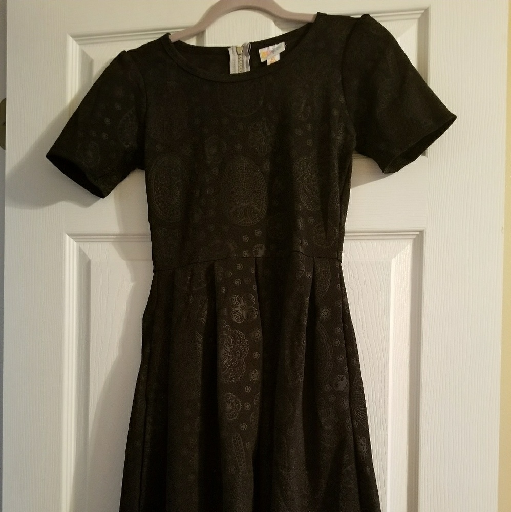 BNWOT Xs Lularoe Amelia