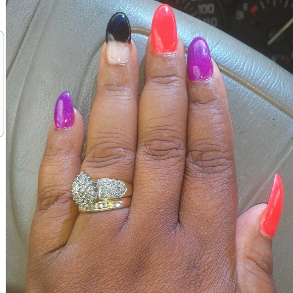 Diamond engagement ring & wedding band set