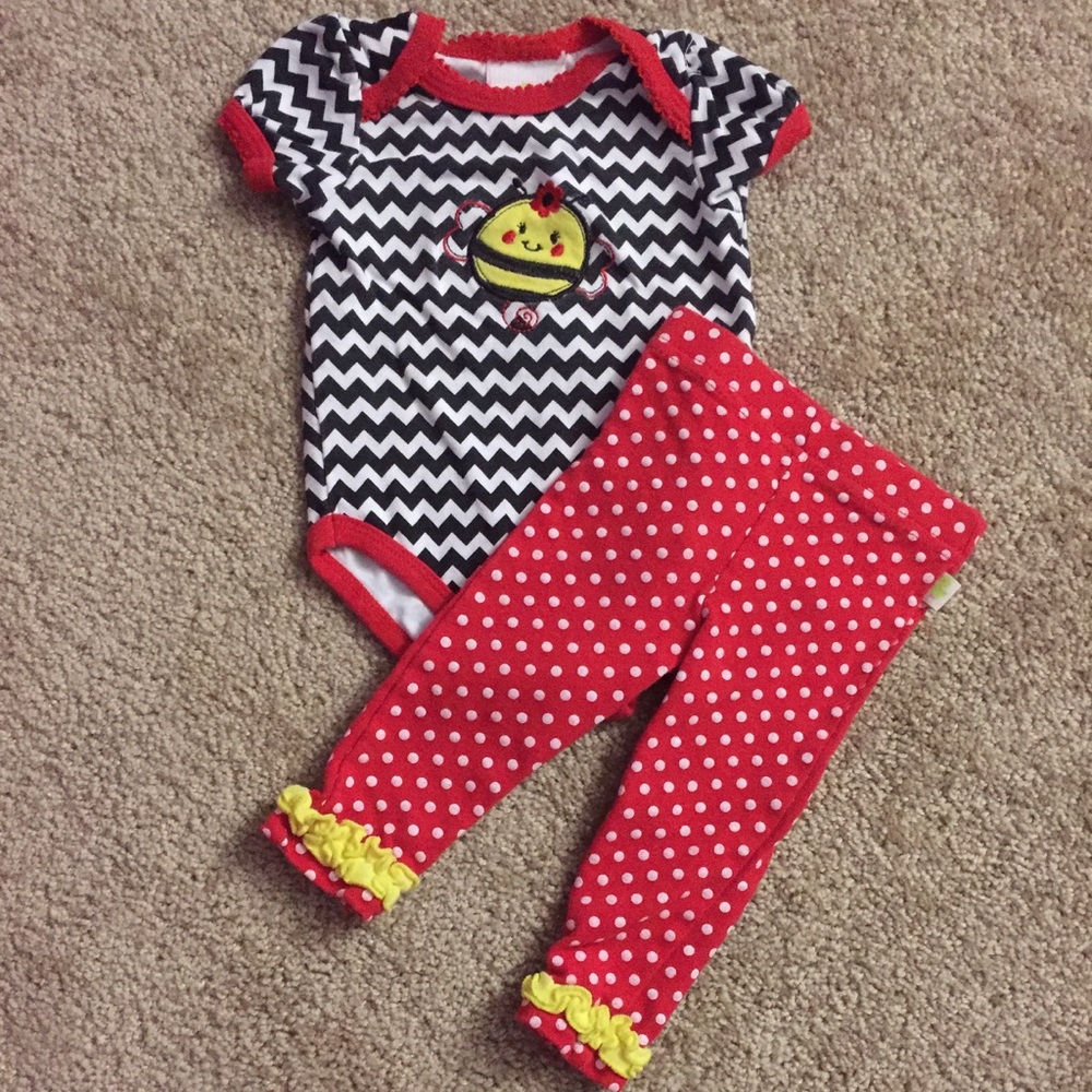 💕 Baby Girl DuckDuck Goose Outfit size 3/6m 💕