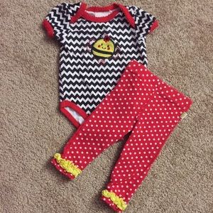 💕 Baby Girl DuckDuck Goose Outfit size 3/6m 💕