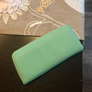 Mint wallet