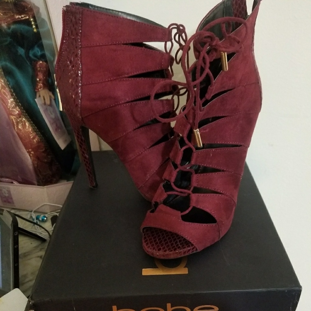 Ladies shoes (burgundy)