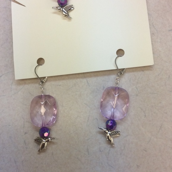 Hummingbird necklace, earrings, & bracelet - Picture 3 of 4