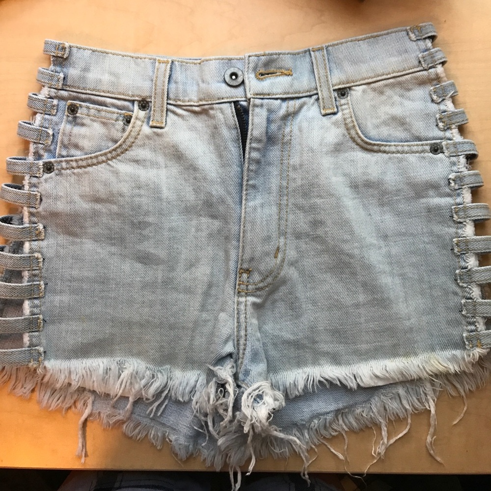 CARMAR side slit shorts