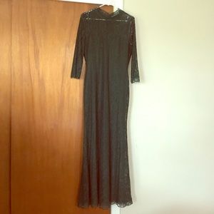 Elegant emerald green lace dress