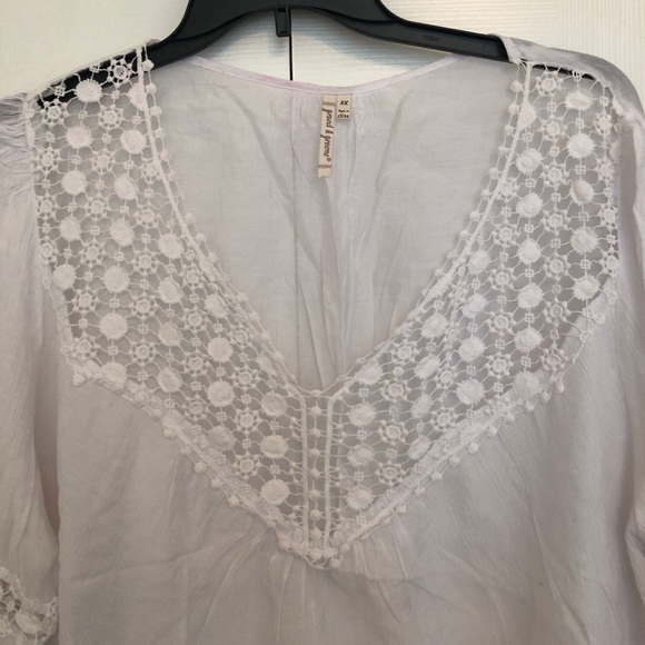 Crocheted Top - Picture 2 of 3